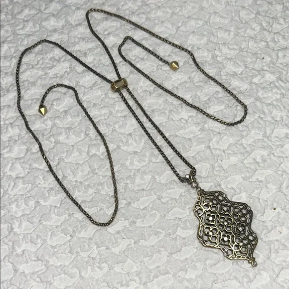 Kendra Scott Kathy Filigree Pendant Necklace in Brass finish - Picture 4 of 5